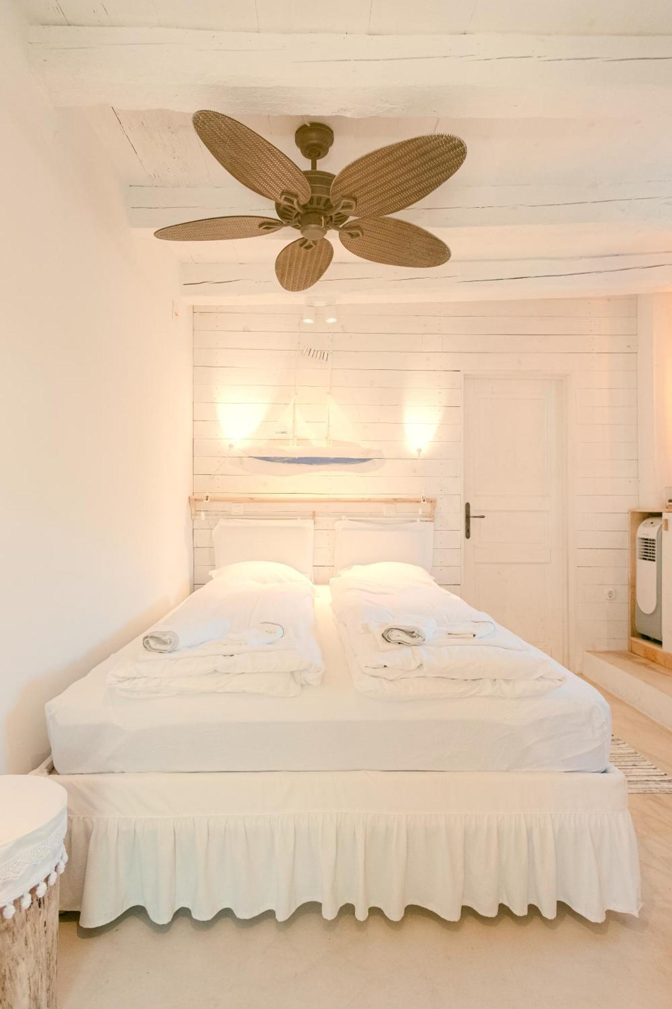 Pavi Apartments Romantic Stone House K13 Kornić Dış mekan fotoğraf